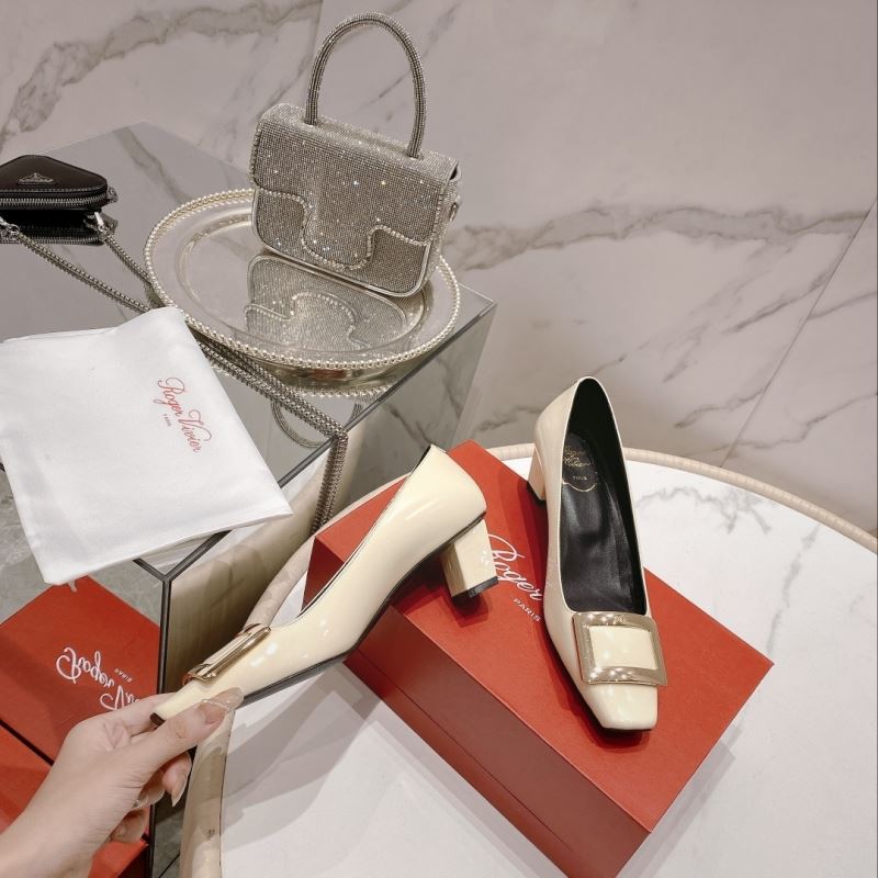 Roger Vivier flat shoes